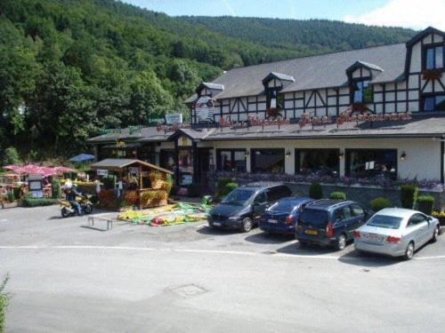 Hotel Val De La Cascade Stavelot Ngoại thất bức ảnh