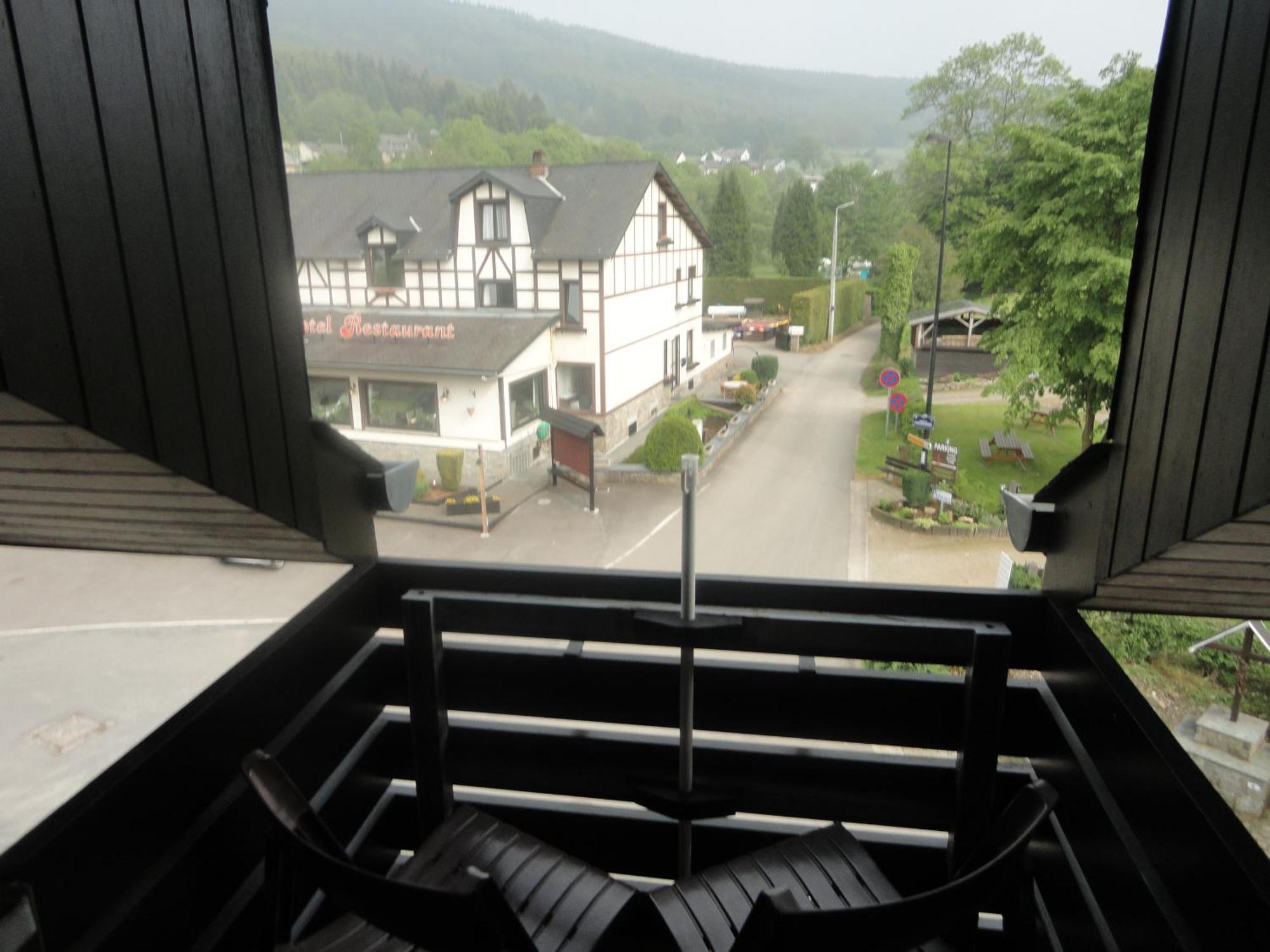 Hotel Val De La Cascade Stavelot Ngoại thất bức ảnh