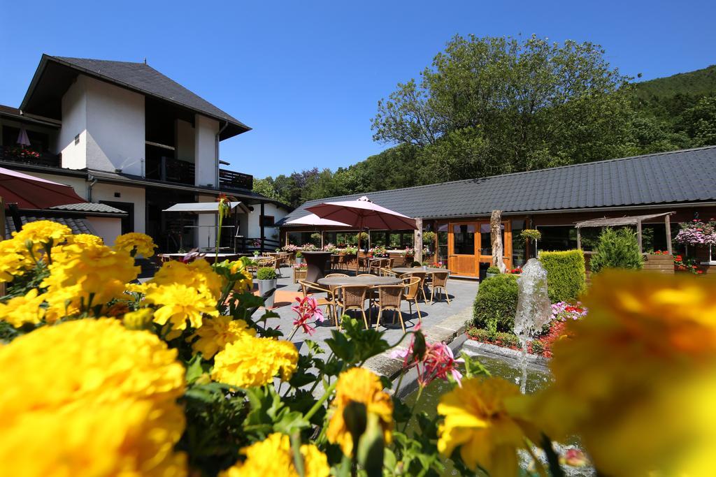 Hotel Val De La Cascade Stavelot Ngoại thất bức ảnh